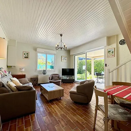Maison 4 Pieces Confort Avec Jardin Et Terrasse Pres De La Et Des Commerces - Fr-1-377-31 بيت للعطل